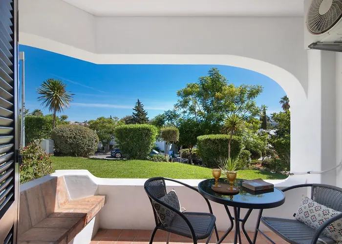 Апартаменти Kyara House